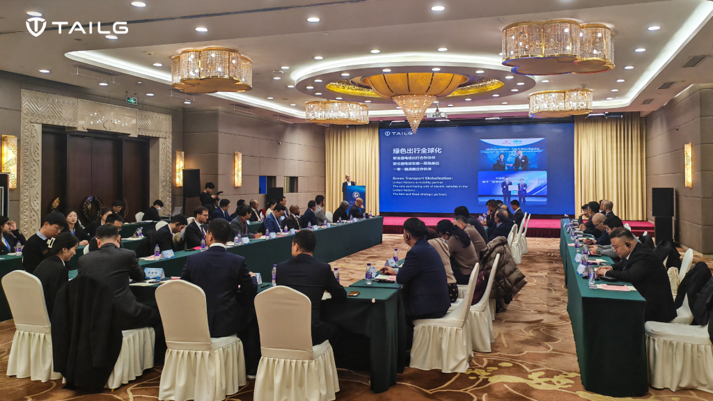 a122f7e7aef21804f84c676dba685c54